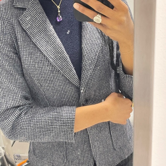 Blazer - Picture 3 of 3